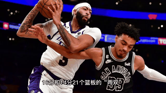 篮网主场击败太阳，晋级季后赛