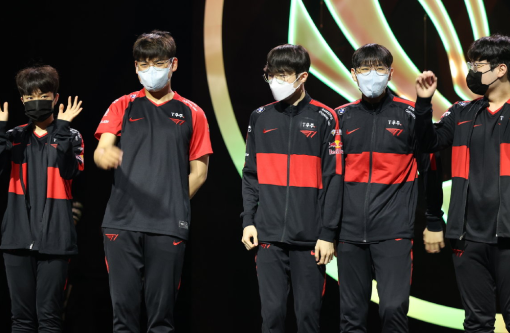 FLY轻取100T，Oner单局斩获MVP激烈交锋成都决赛之夜，技惊四座