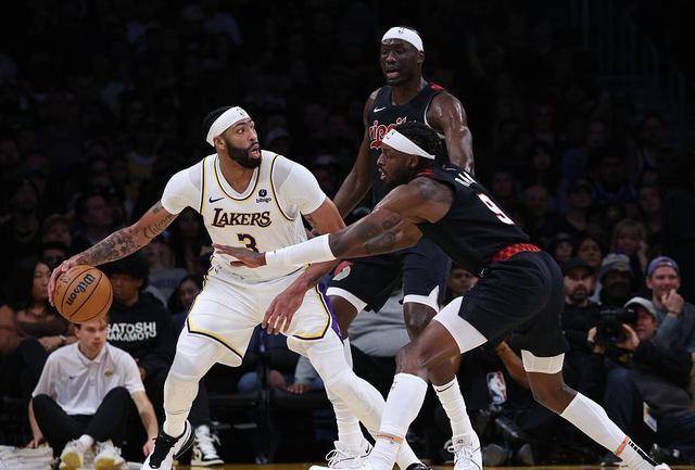 PG中国官网-开拓者主场大胜湖人，展现实力