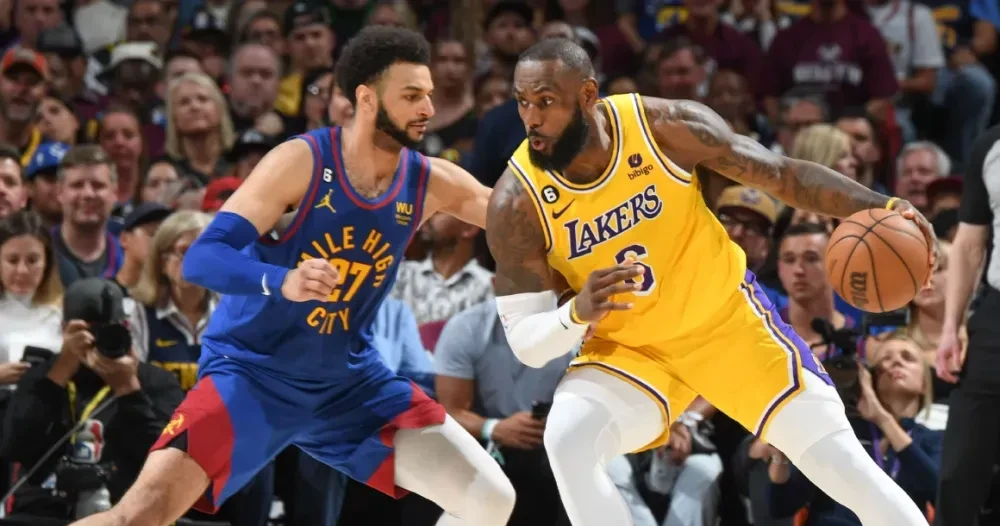 詹姆斯砍下三双带队胜黄蜂 詹姆斯砍下三双带队胜黄蜂