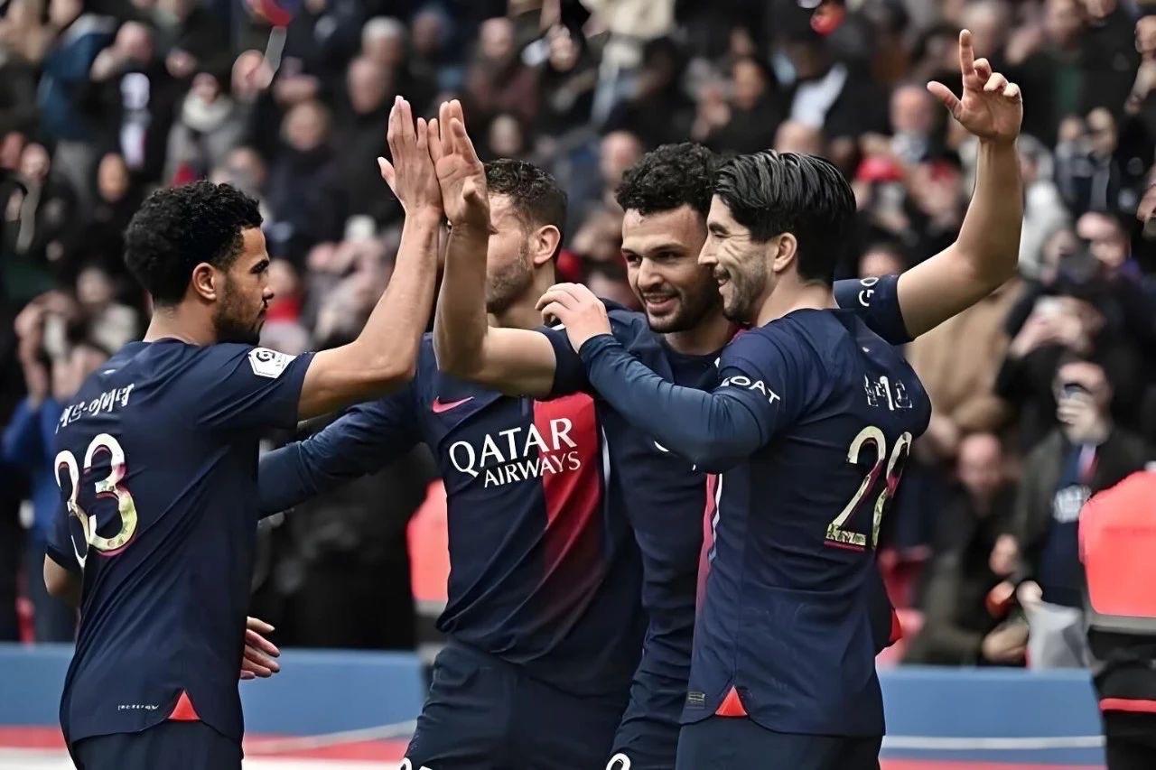 巴黎圣日耳曼客场平局，保持联赛领先优势