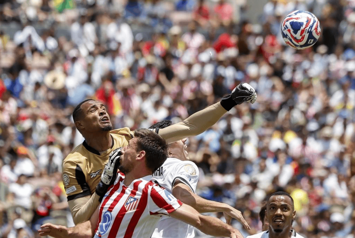 欧洲球队提前出局，巨星沮丧离场的简单介绍