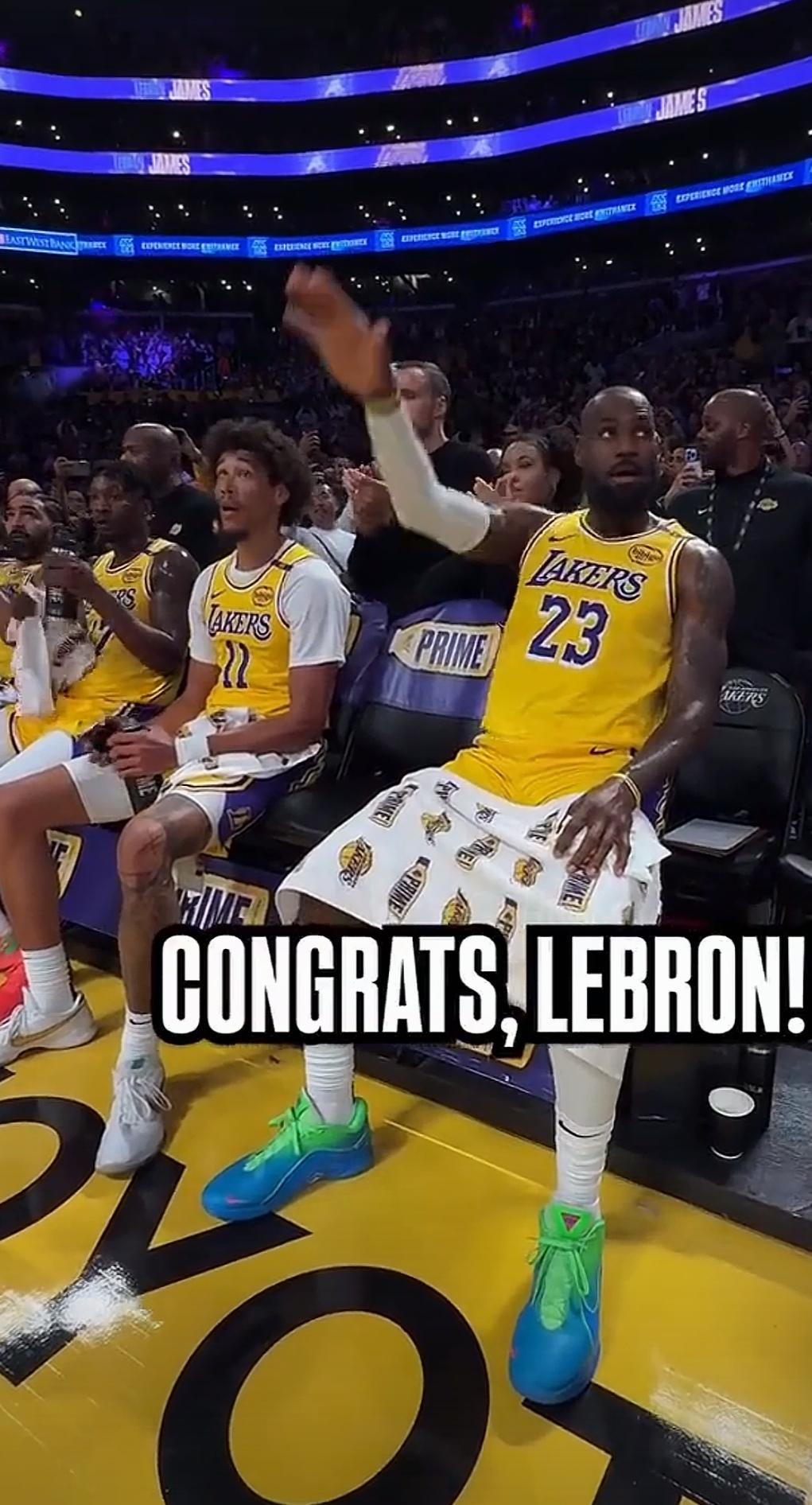 PG电子线上登入-湖人完胜鹈鹕，恩比德统治全场