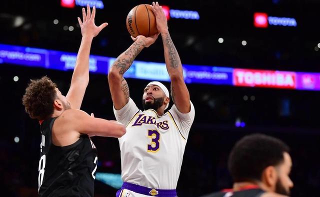 PG Soft Gaming-国王绝杀火箭，浓眉哥高光表现的简单介绍