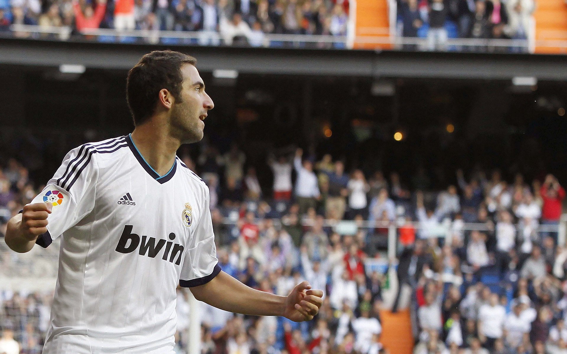 窒息防守！德罗赞化身冰冷锁匠，一夜间撕碎全明星标签