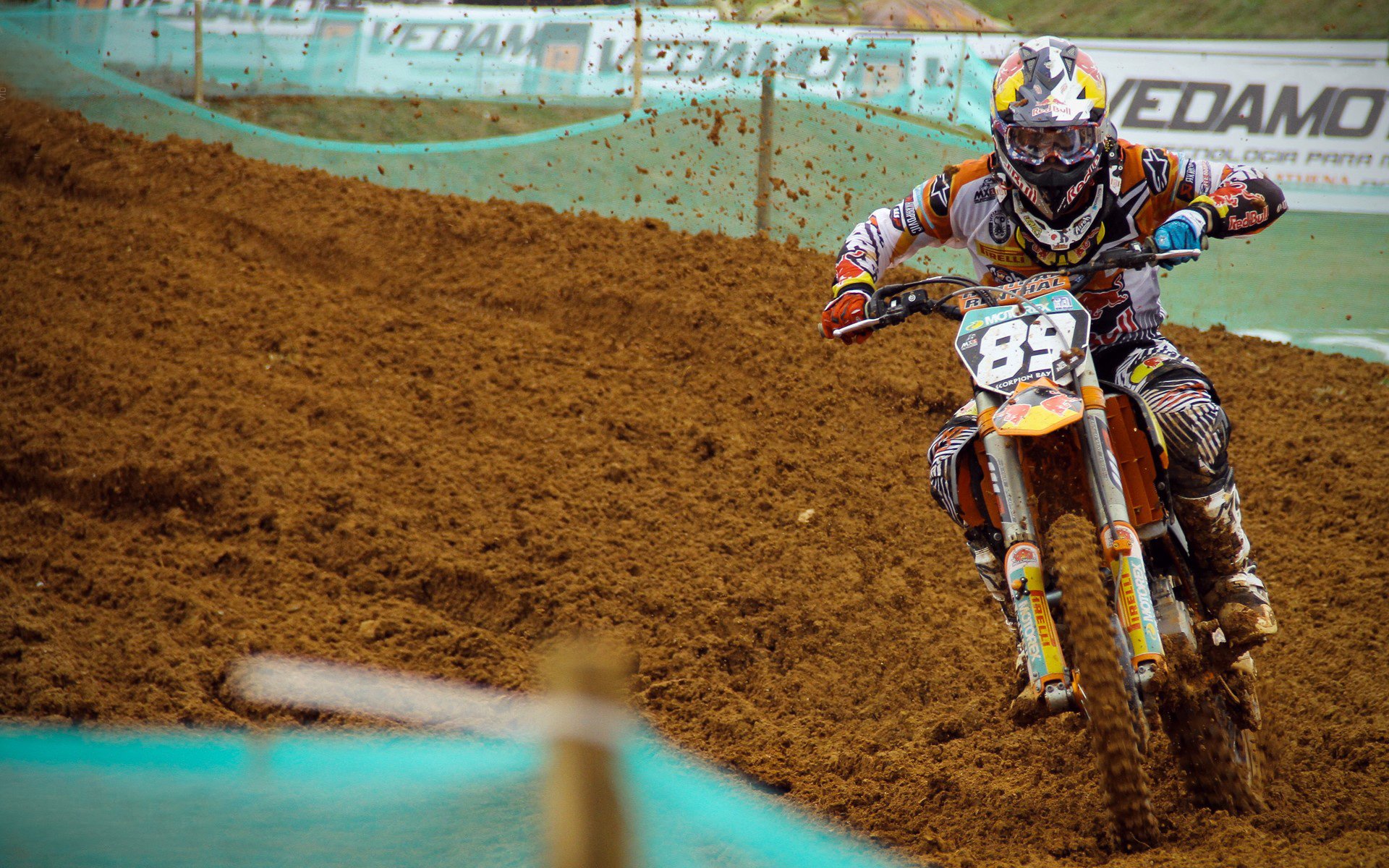 德甲争冠战之夜,当飓风来袭!欧文用闪电四连击撕碎钢铁防线